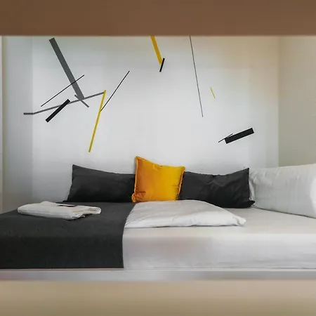Designer Apartment *